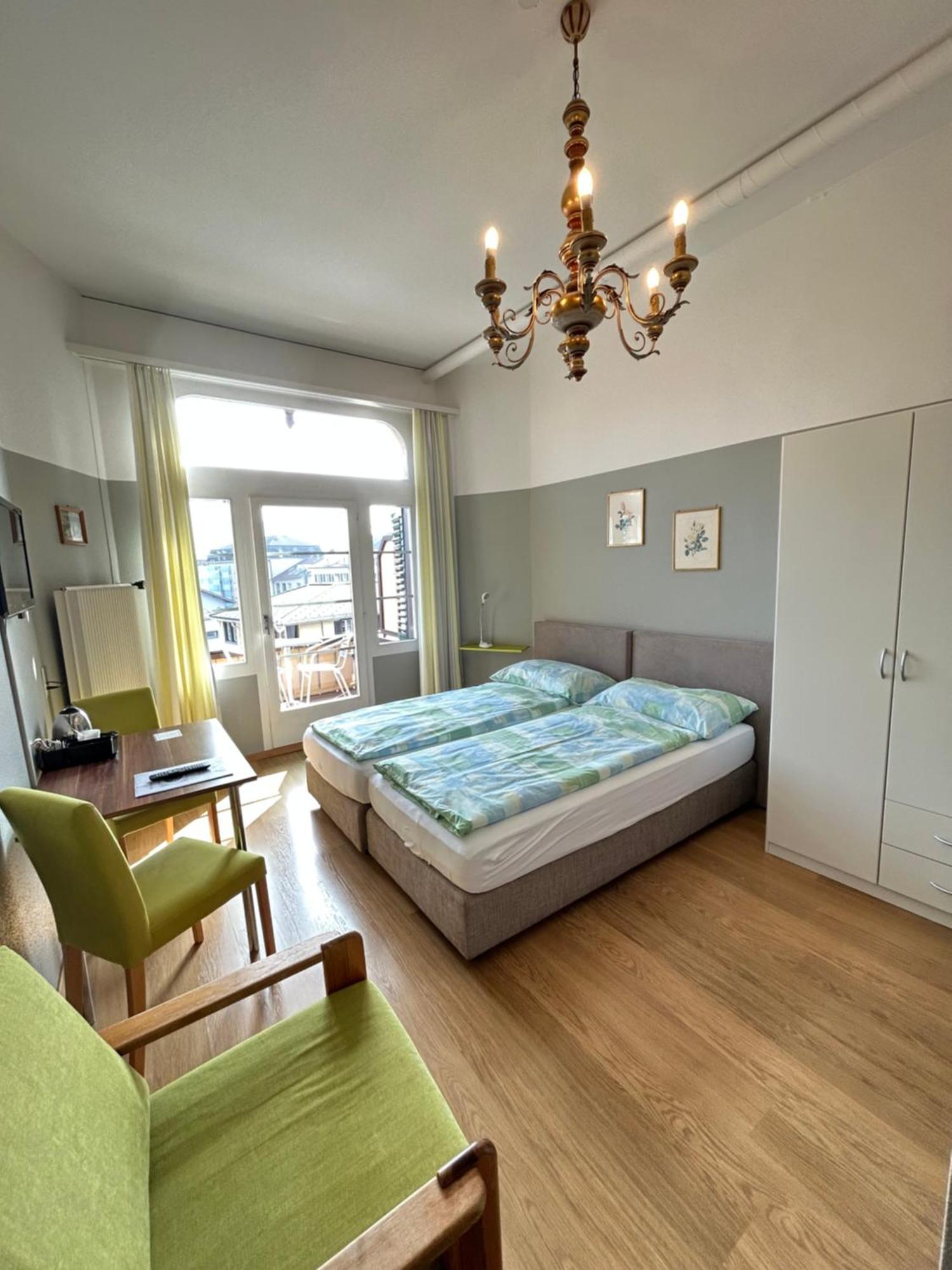 Post Hardermannli Hotel Unterseen Стая снимка