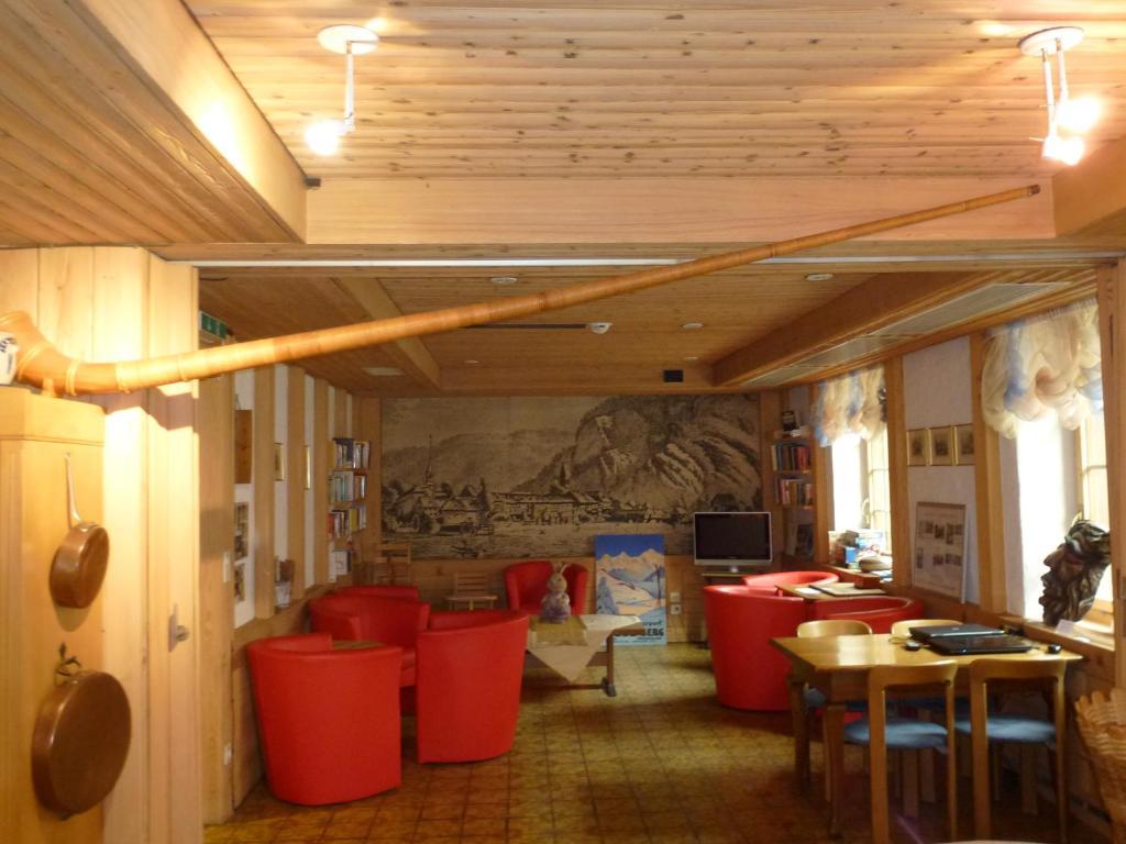 Post Hardermannli Hotel Unterseen Екстериор снимка