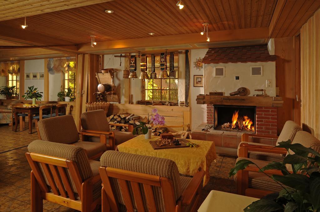 Post Hardermannli Hotel Unterseen Екстериор снимка