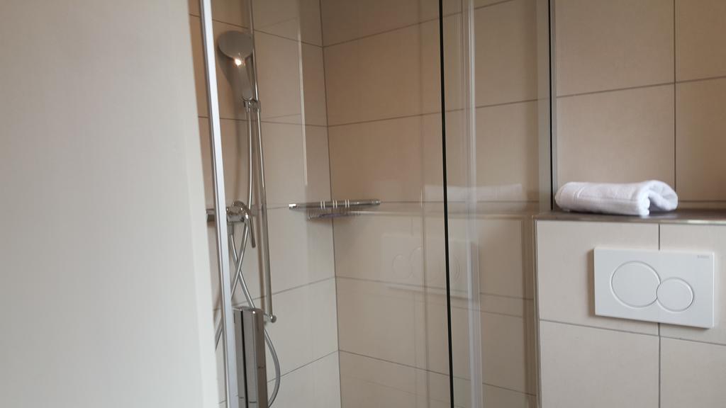 Post Hardermannli Hotel Unterseen Екстериор снимка
