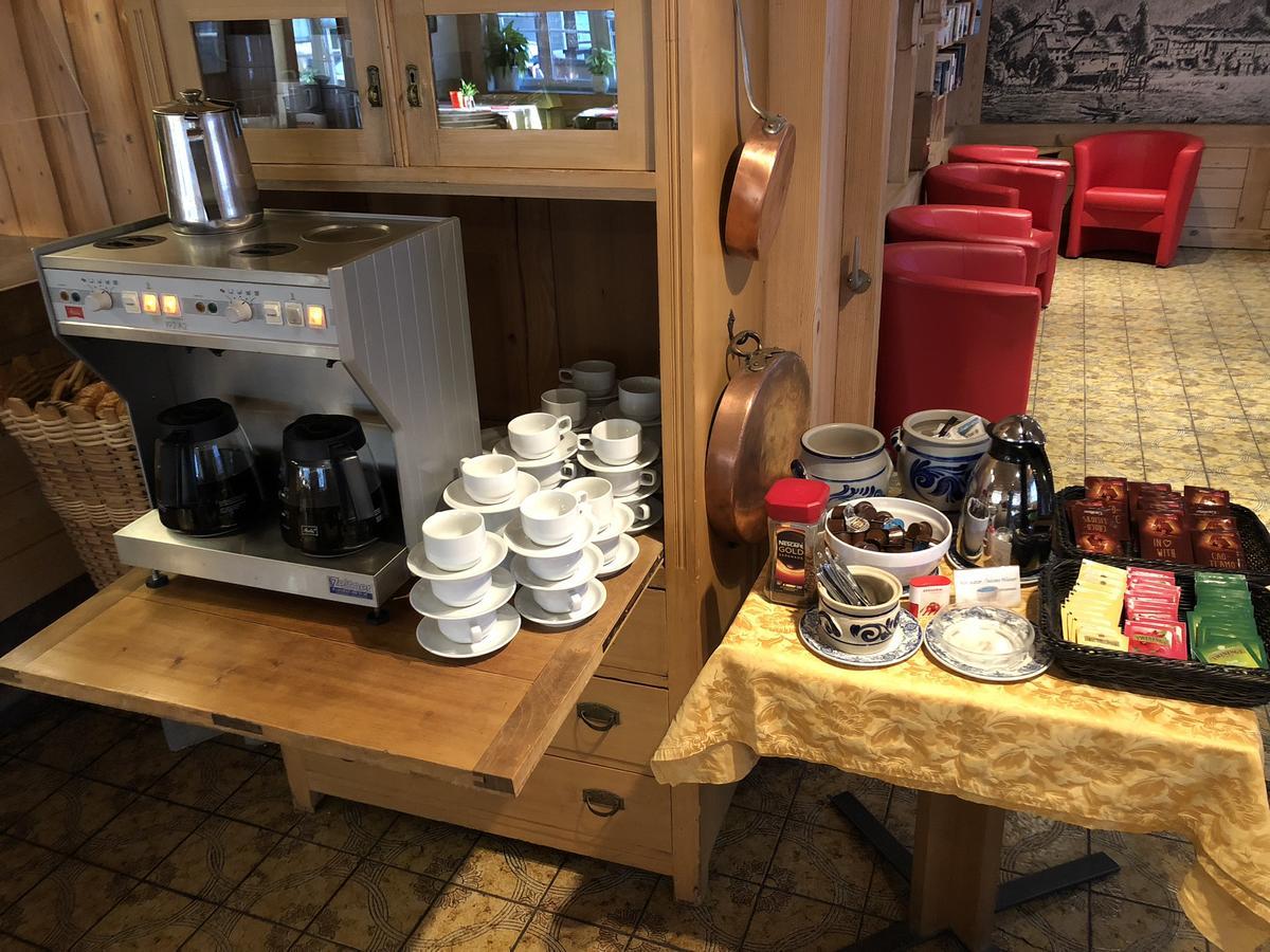 Post Hardermannli Hotel Unterseen Екстериор снимка